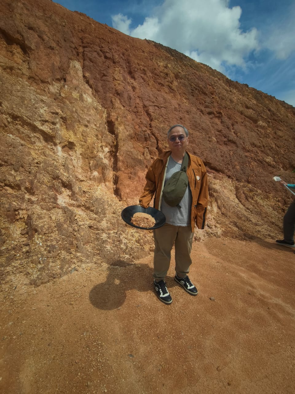 Gold and bauxite mining 20